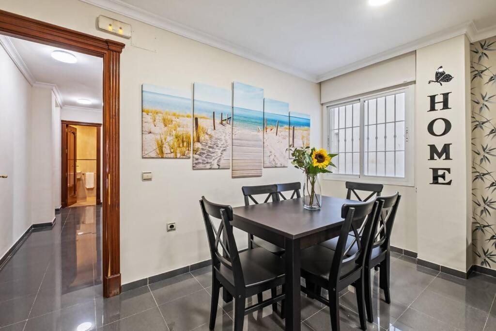 Ferienwohnung Piso En Atarazanas Málaga Exterior foto